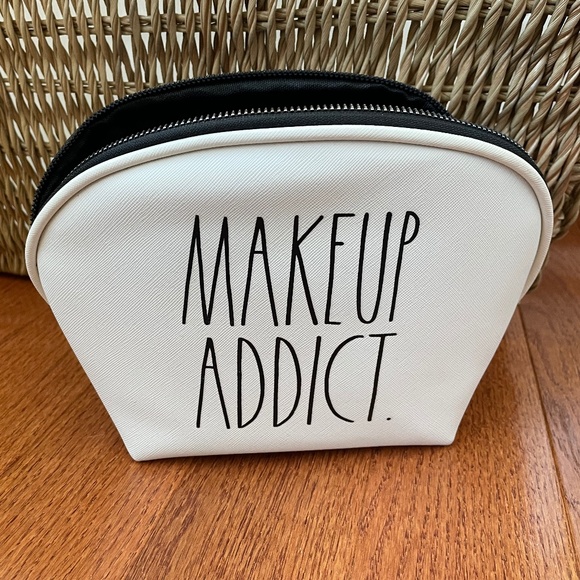 RAE DUNN Cosmetic Zipper Bag- ‘Makeup Addict.’ - Picture 3 of 6